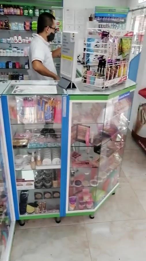 Droguería Pharma Aluna — foto