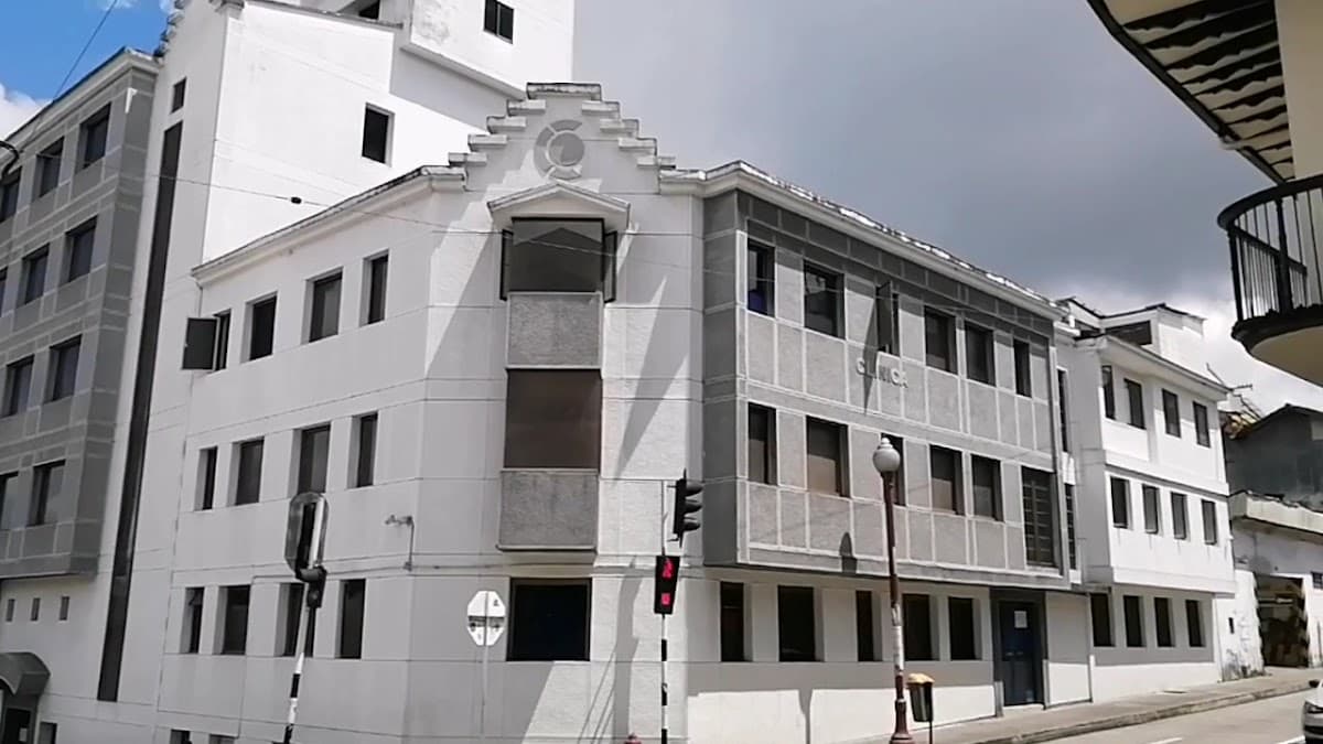 La Clínica Aman S.A.