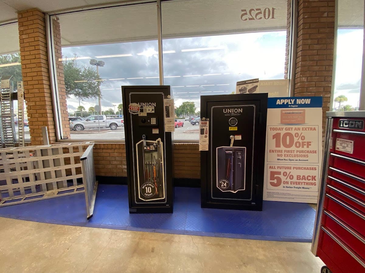 Harbor Freight — foto