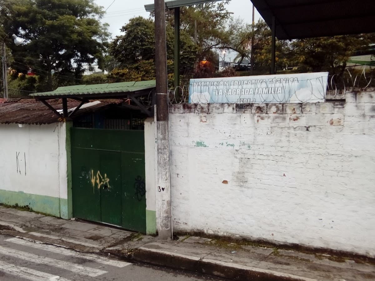 Institución Educativa Tecnica La Sagrada Familia — foto