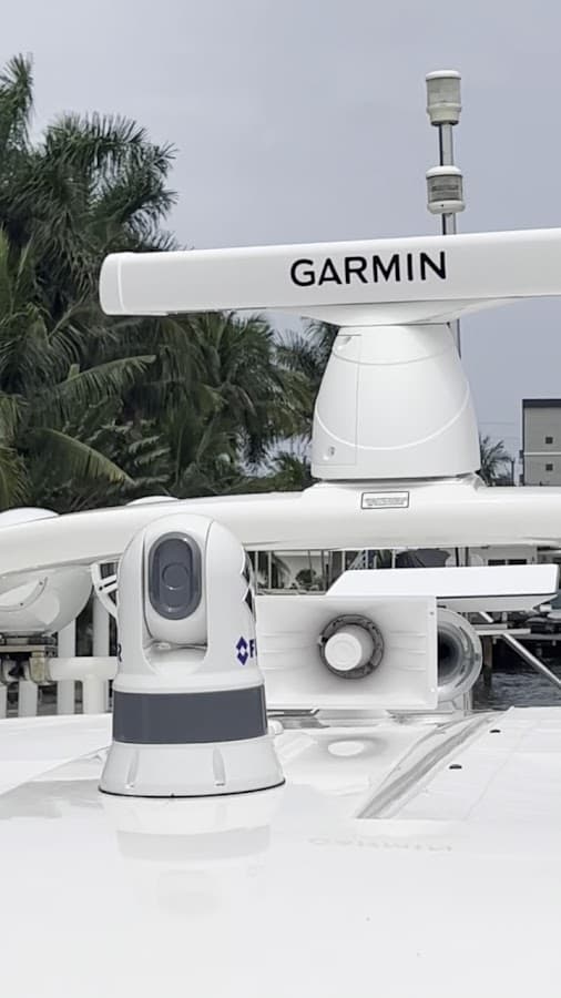 SeaTech Marine Electronics Services — foto