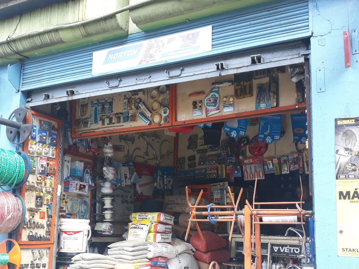 Ferretería a Desnivel — foto