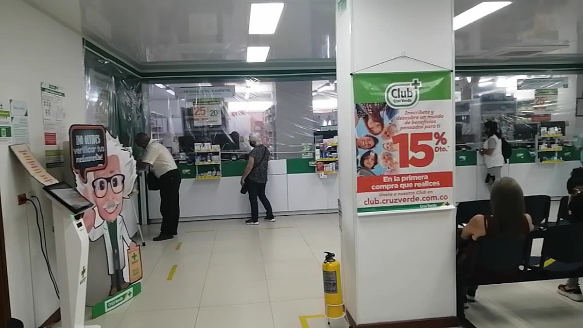 Cruz Verde Rosales — foto