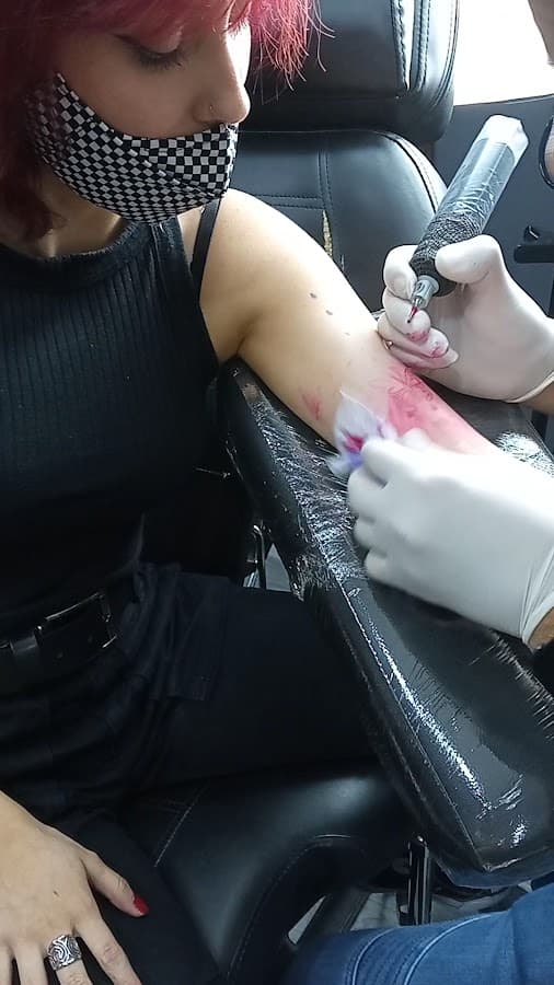 Real Ink Tattoo — foto