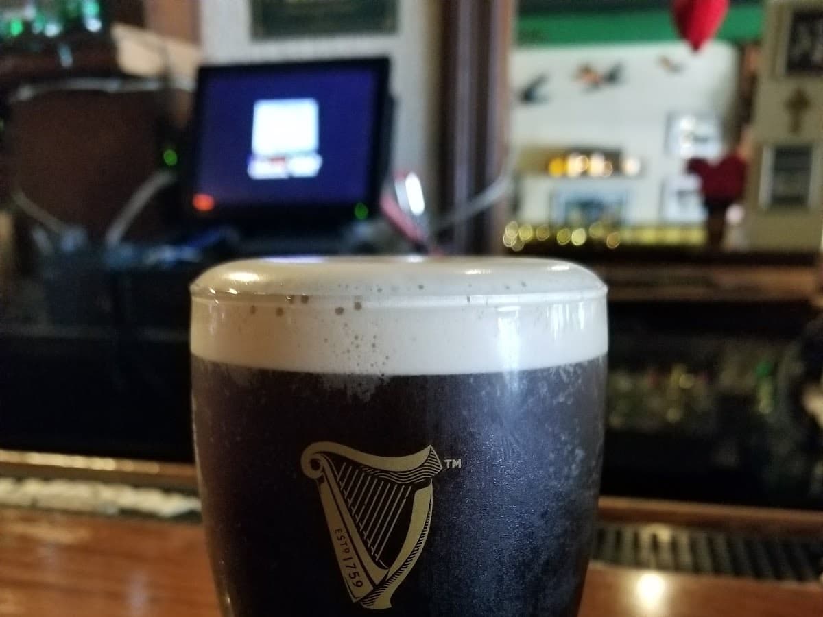 O'Sheas Irish Pub — foto