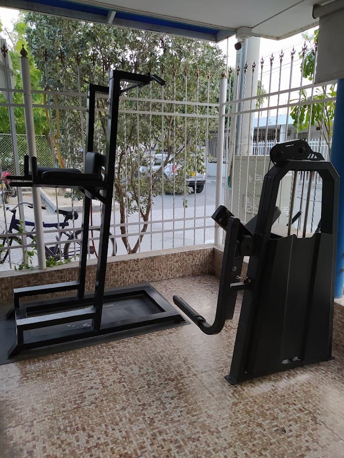 FITLIFE GYM — foto