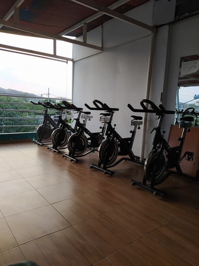 FITLIFE GYM — foto
