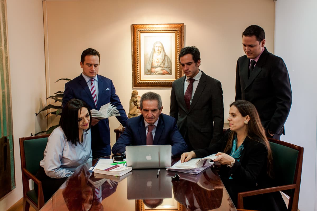 Estudio Jurídico Maya