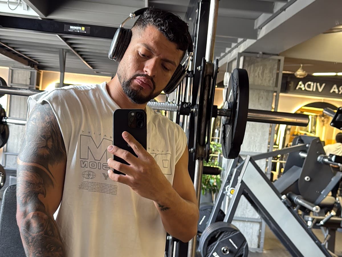 Iron gym