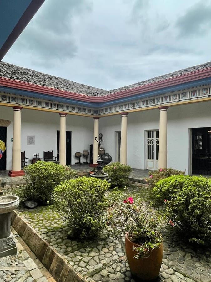 FUNDACIÓN CASA MUSEO LUIS EDUARDO AYERBE GONZALEZ — foto