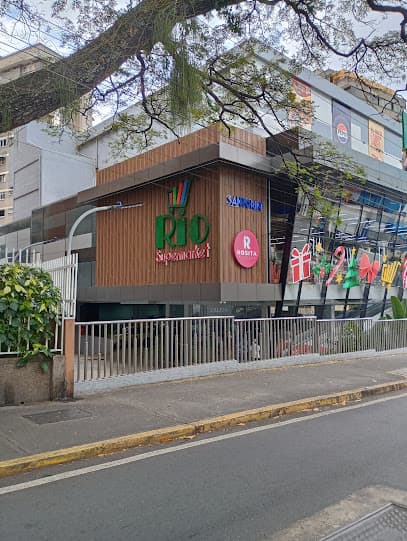 Rio Supermarket - Los Palos Grandes — foto