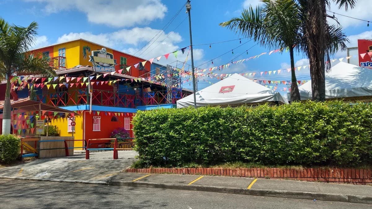 LA CHISMOSA BUCARAMANGA