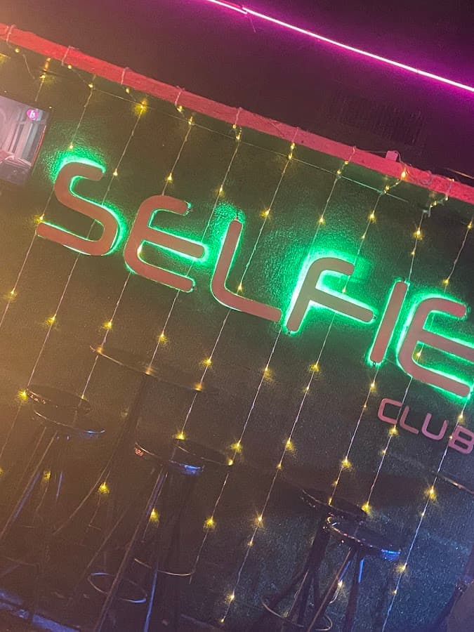 SELFIE CLUB DISCOTECA