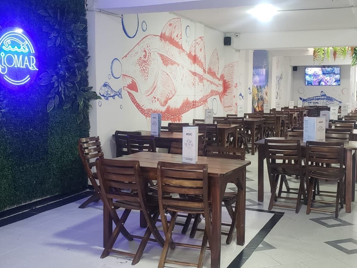 Restaurante RIOMAR | Comida De Mar | Cevichería | Centro