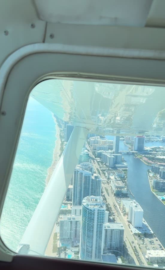 Coral Breeze Aviation — foto