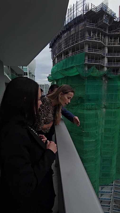 Pilar Saravia, Best Miami Realtor — foto