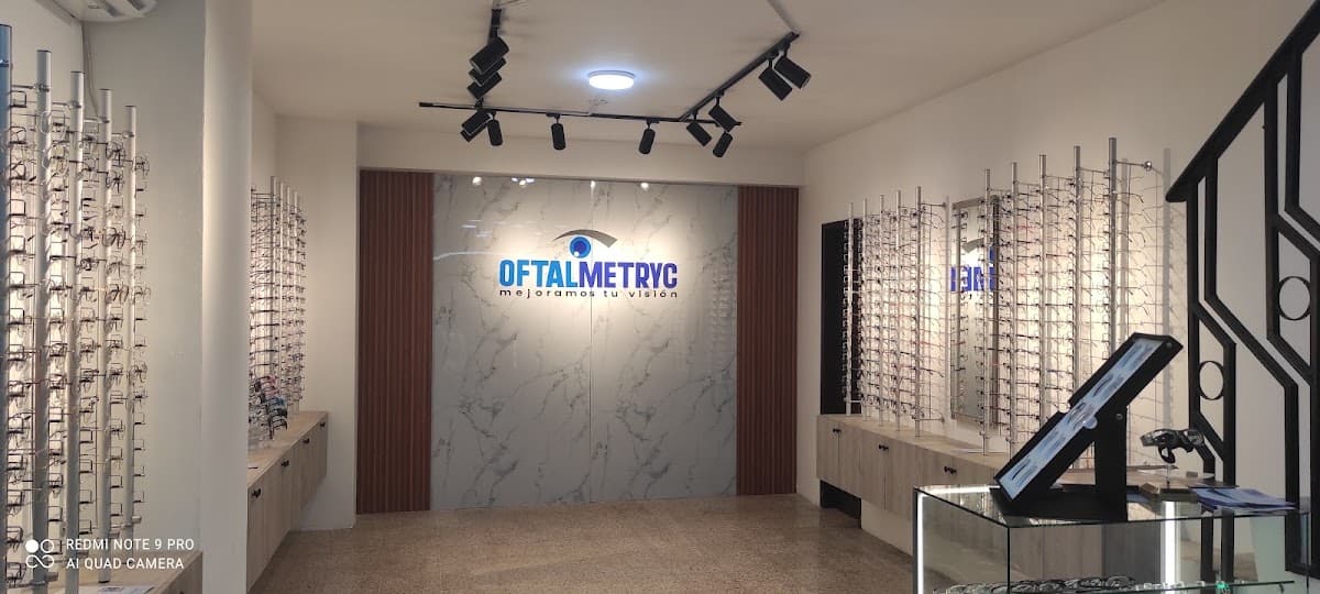 ÓPTICA OFTALMETRYC — foto
