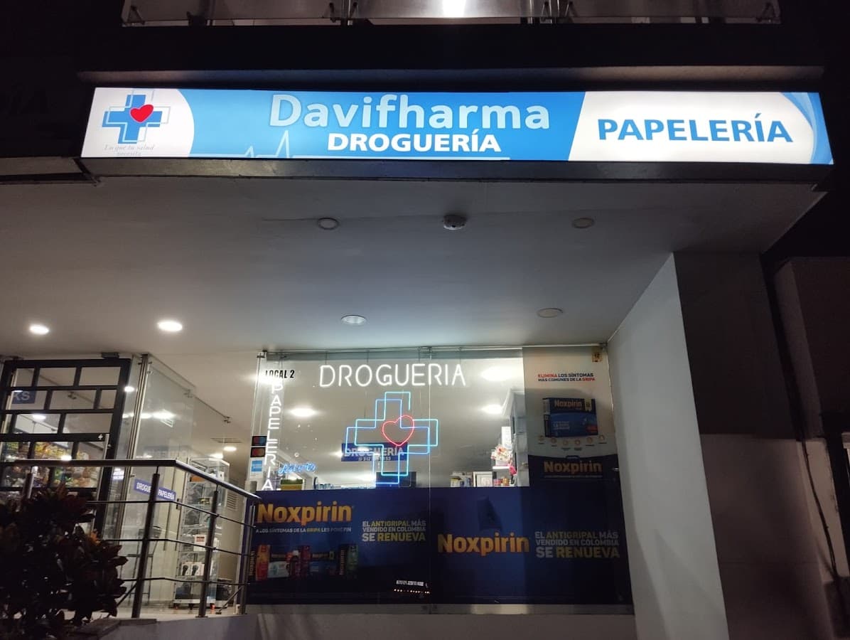 Droguerías Davifharma y Papelería — foto