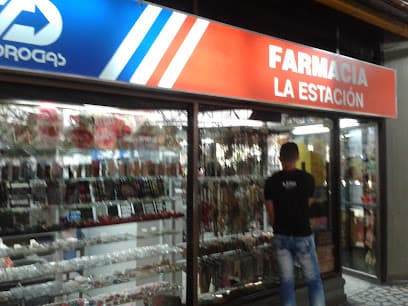 Farmacia y Droguería la Estación — foto