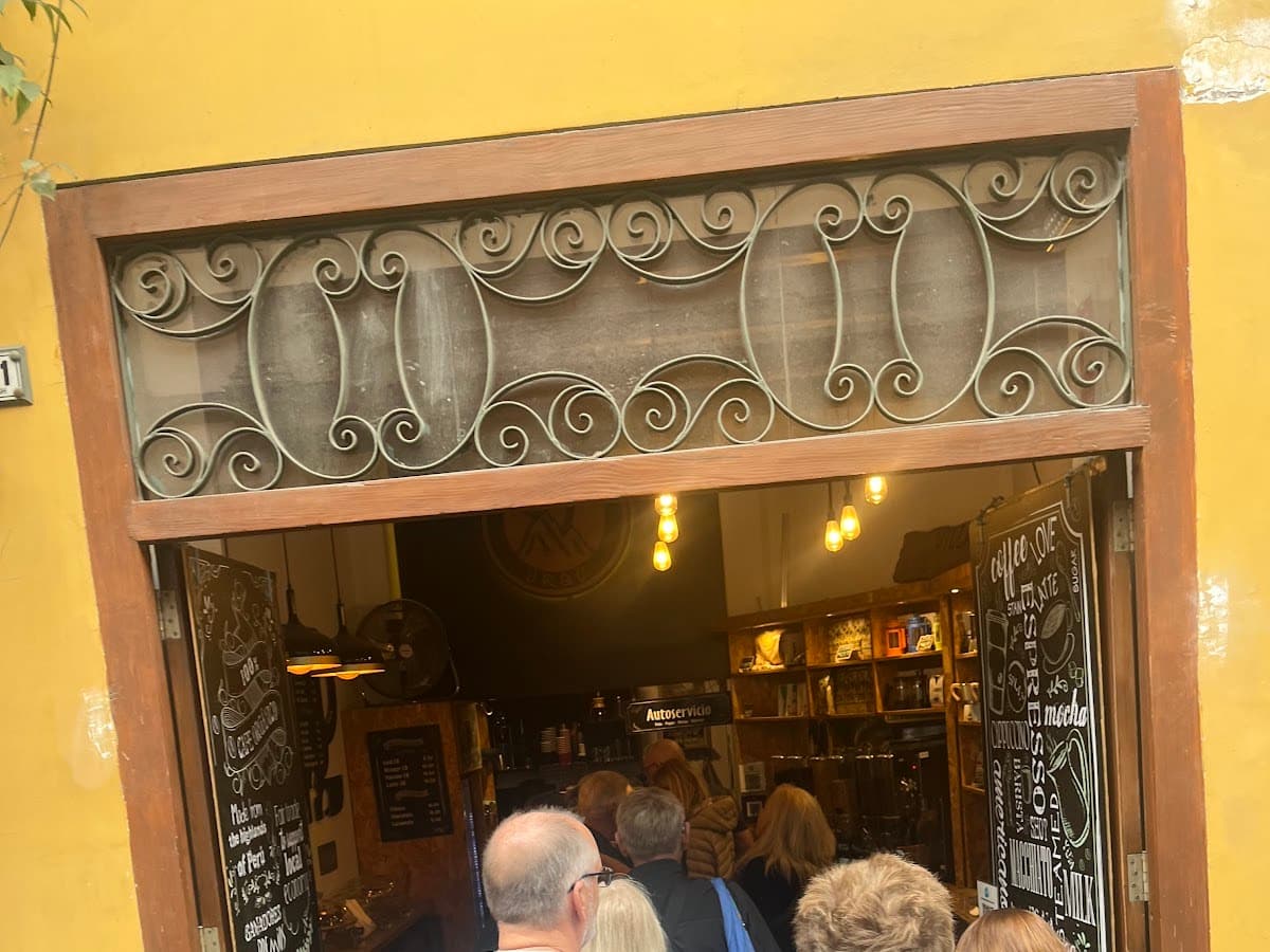 URQU COFFEE SHOP