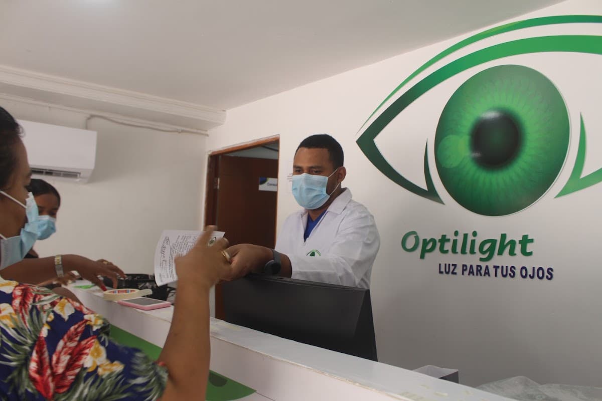 Óptica Optilight