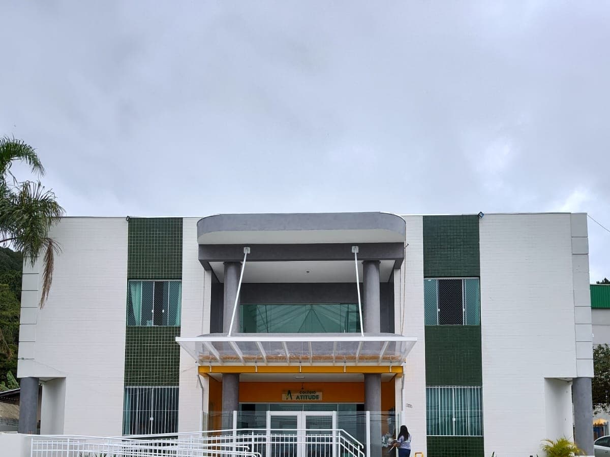 Colégio IENI — foto