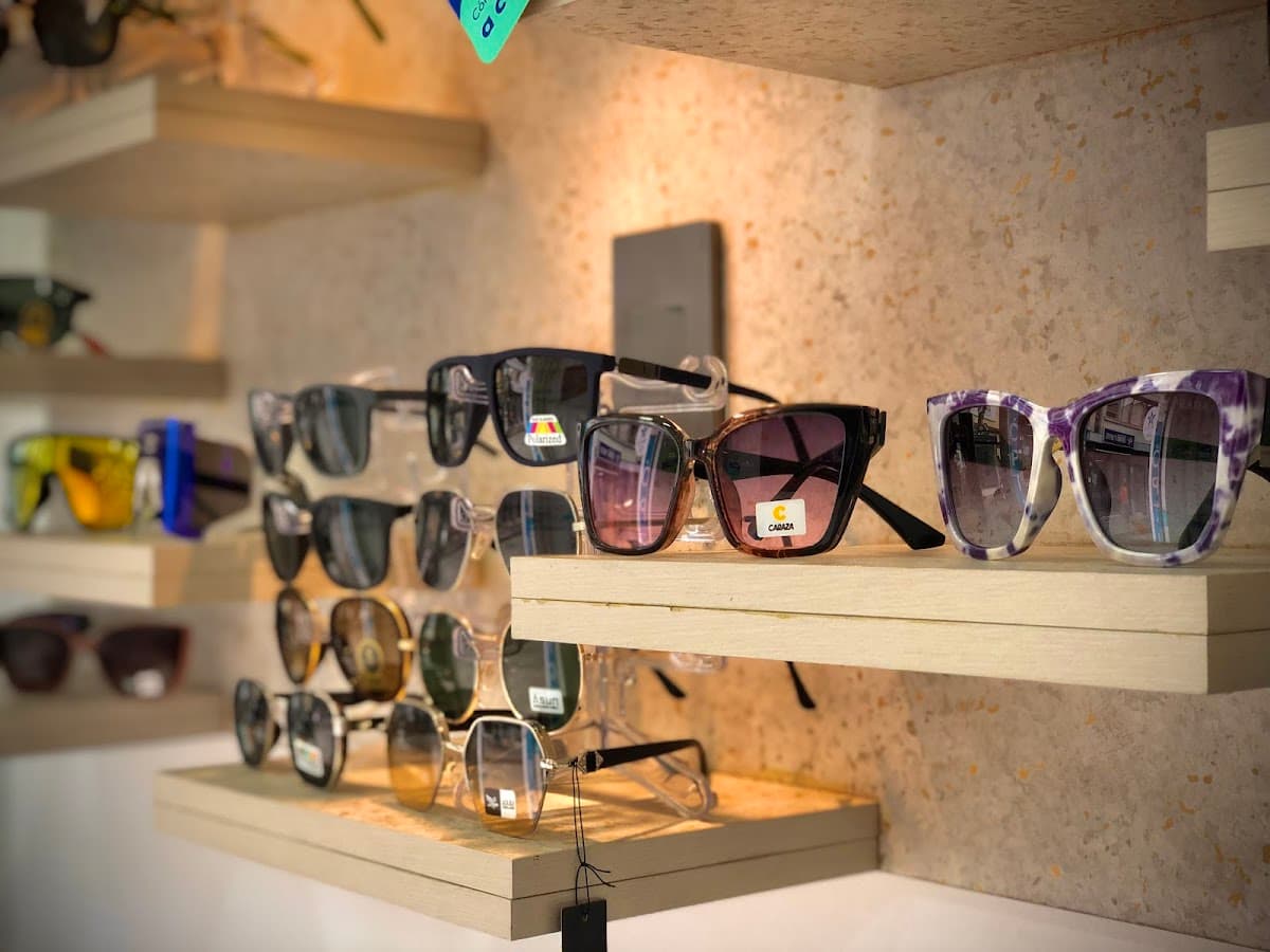 Optiluxe Manizales | Optica Centro | Gafas | Monturas | Salud Visual | Optometria | Lentes de Contacto — foto
