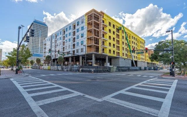 Metro City Realty — foto