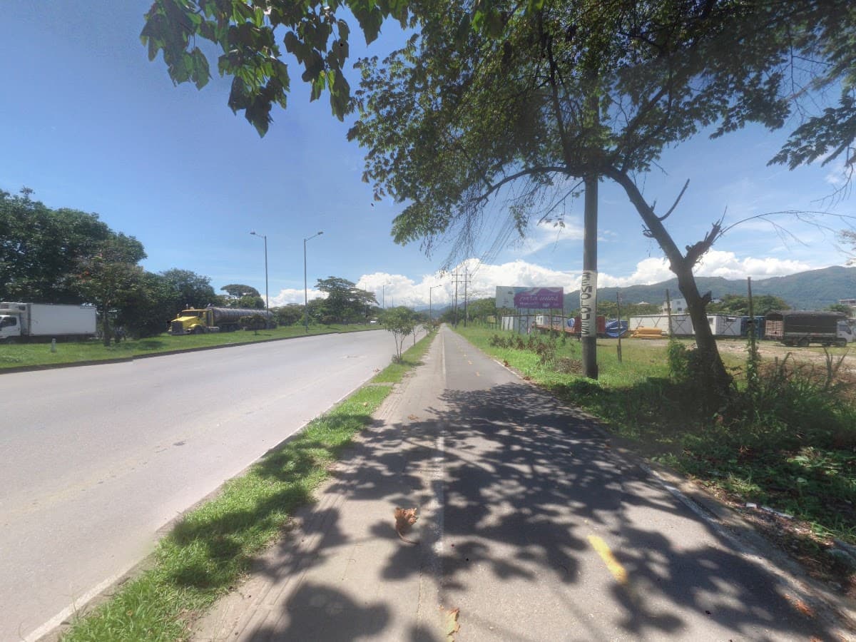 COMERCIO INSUSPENSION — foto