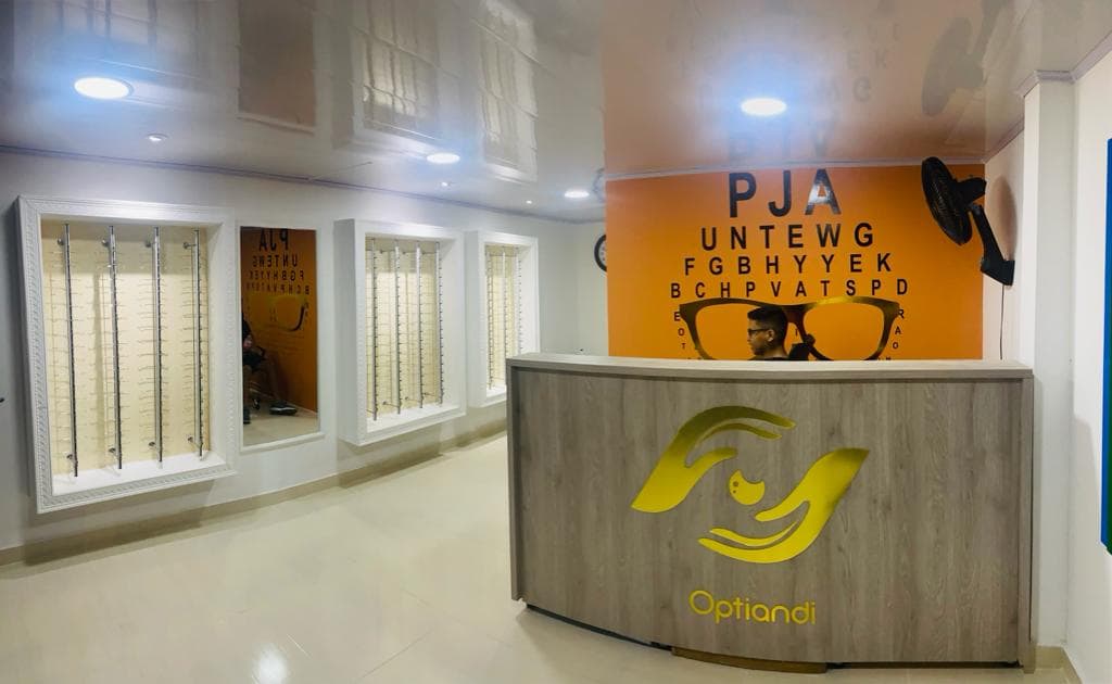 OPTIANDI | Lentes oftálmicos y monturas