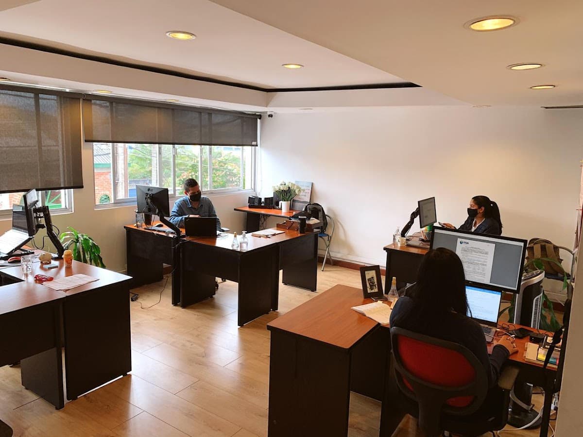 Data y Service | Expertos en Ciberseguridad | Colombia — foto