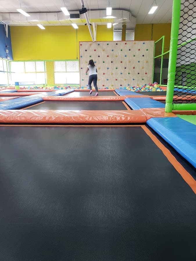 Duni Aventuras Trampoline Park Cartagena