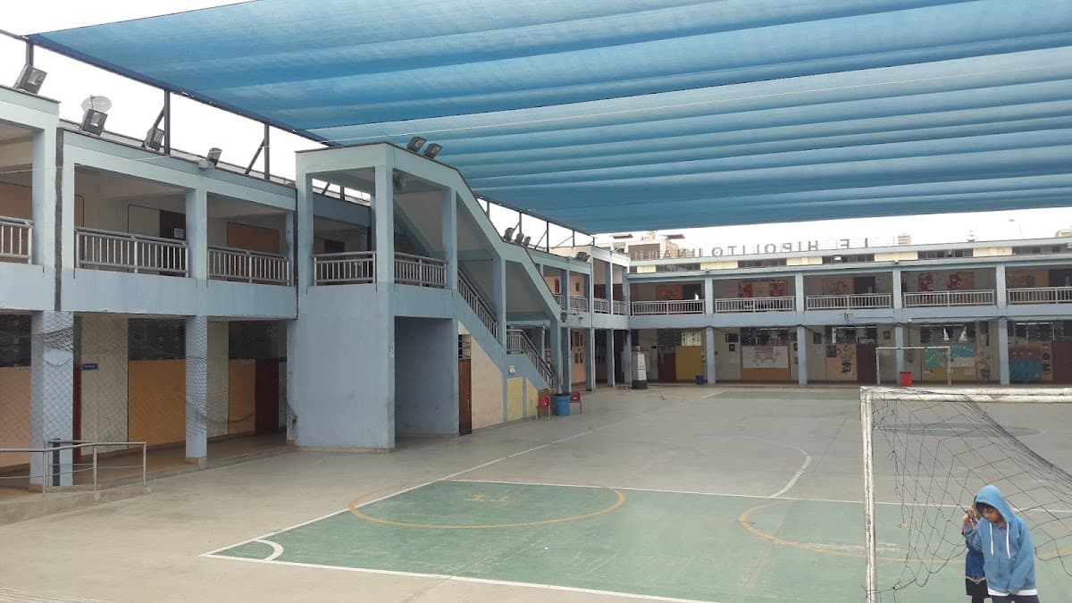 Colegio Emblemático Hipólito Unanue