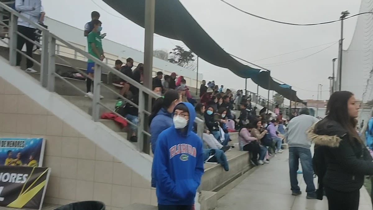Colegio Emblemático Hipólito Unanue — foto