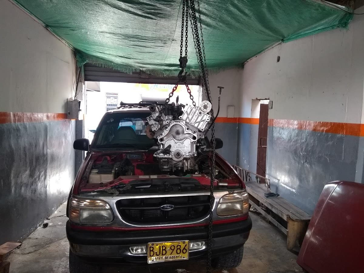 MANTENIMIENTO MECANICO AUTOMOTRIZ — foto