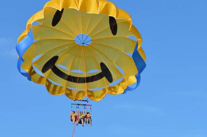 Parasailing Palm Beach — foto