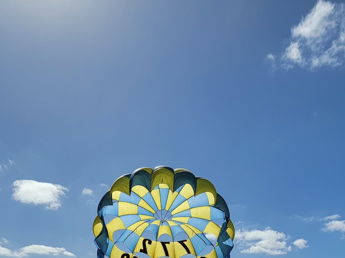Parasailing Palm Beach — foto