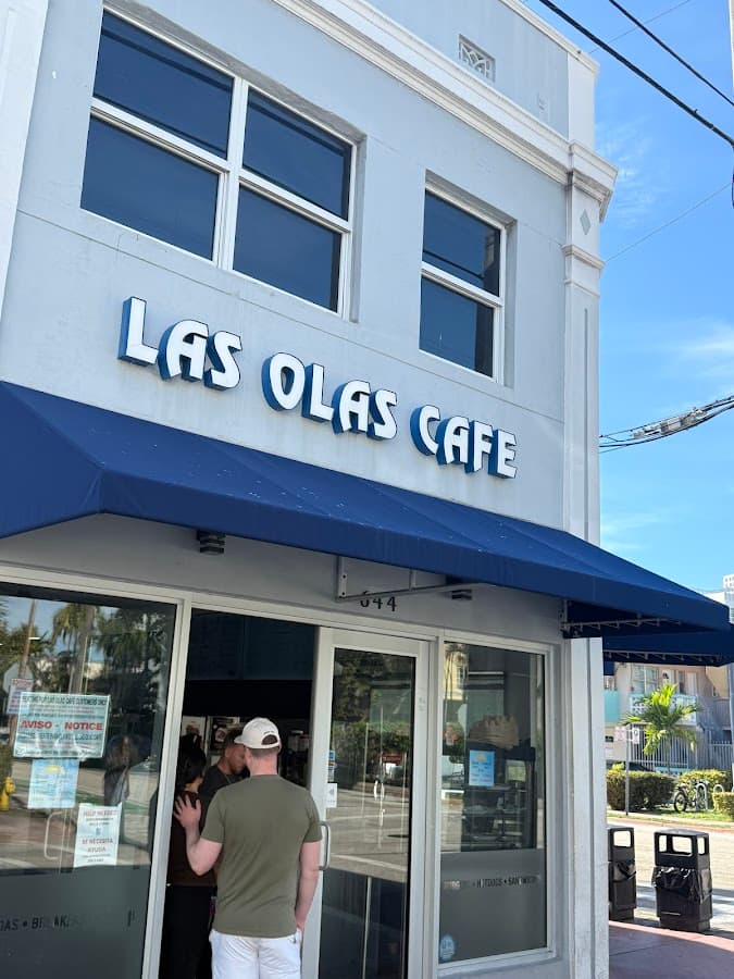 Las Olas Cafe