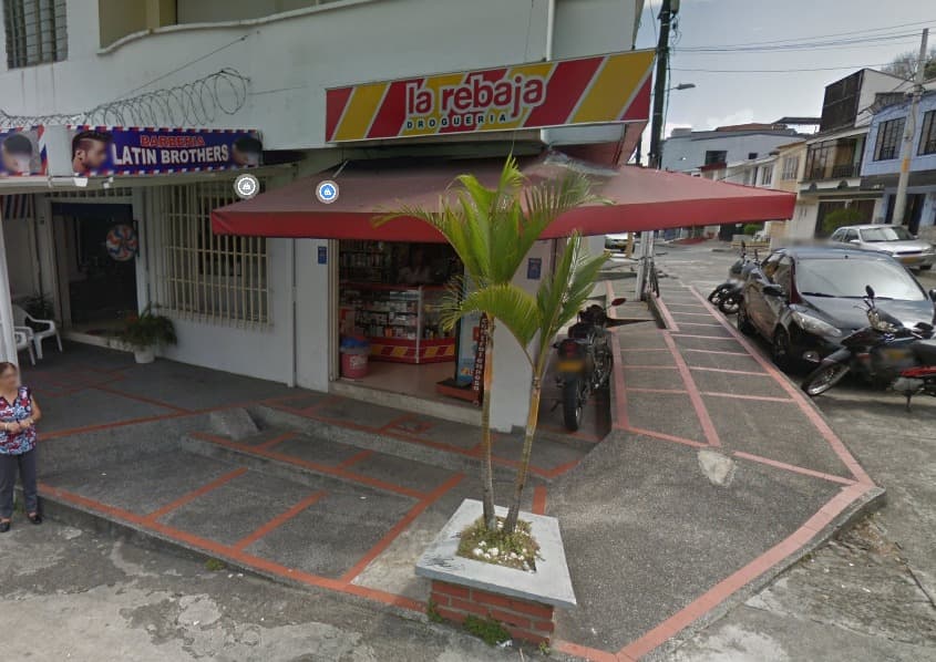 la rebaja No. 12 DROGUERIA La Villa Olimpica (Gama) Pereira