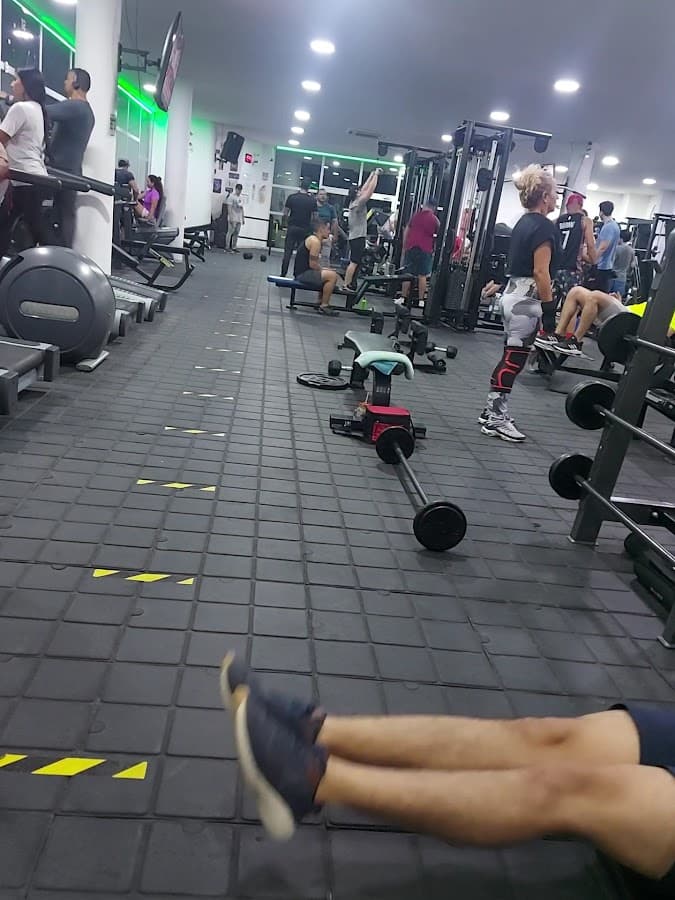 FITNESS EMPIRE Gimnasio