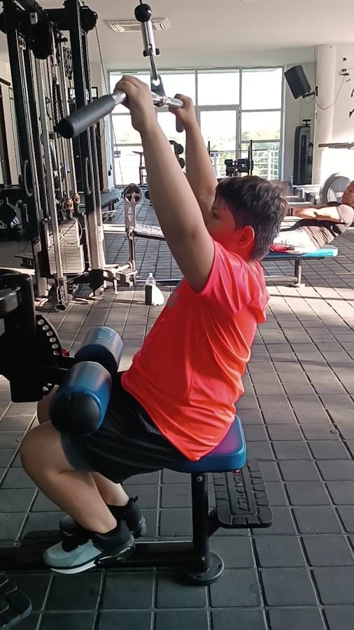 FITNESS EMPIRE Gimnasio — foto