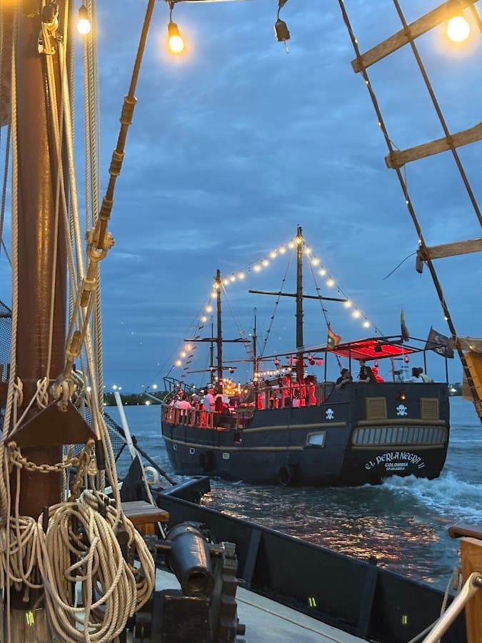 La Fantastica Cartagena Pirate Ship - Cartagena Sunset Skyline Bay Tours - Rosario Islands Day trips — foto