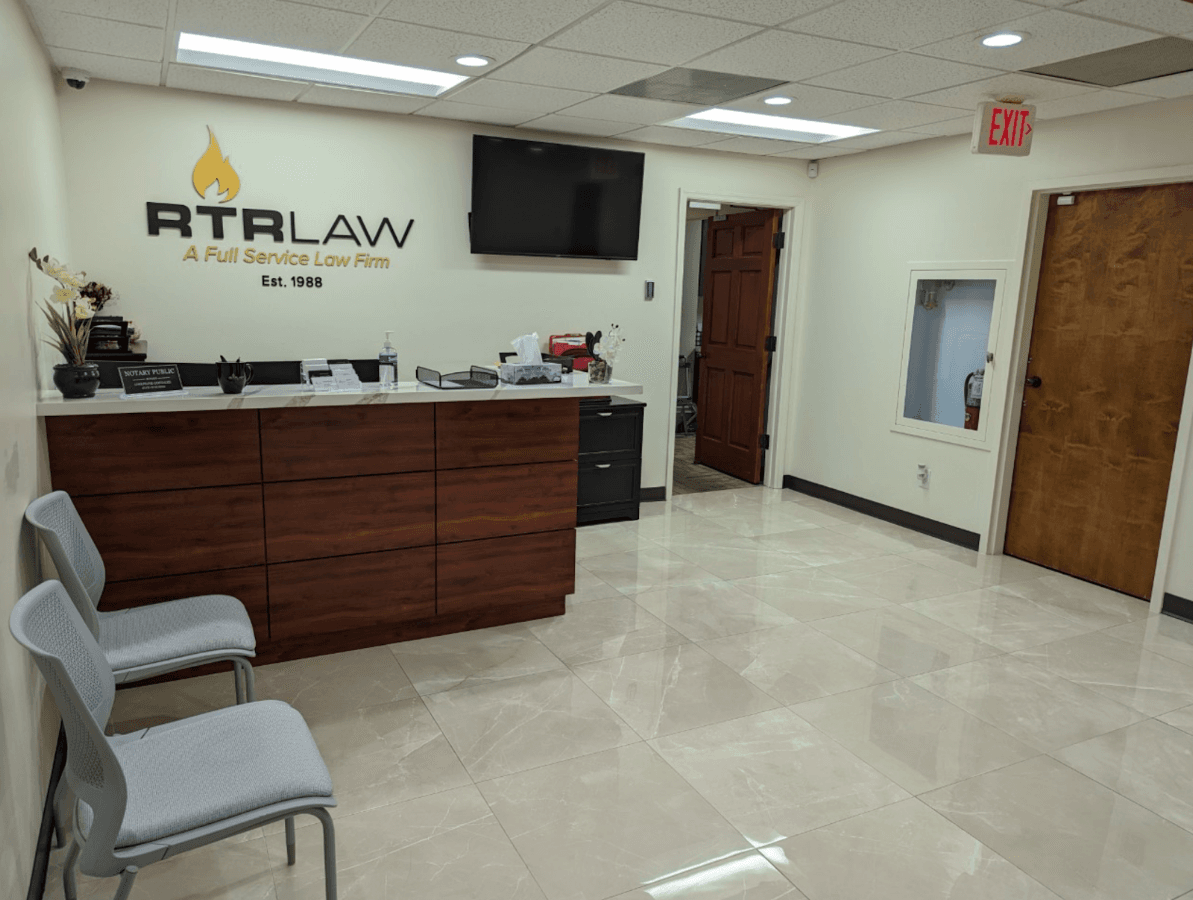 RTRLAW — foto