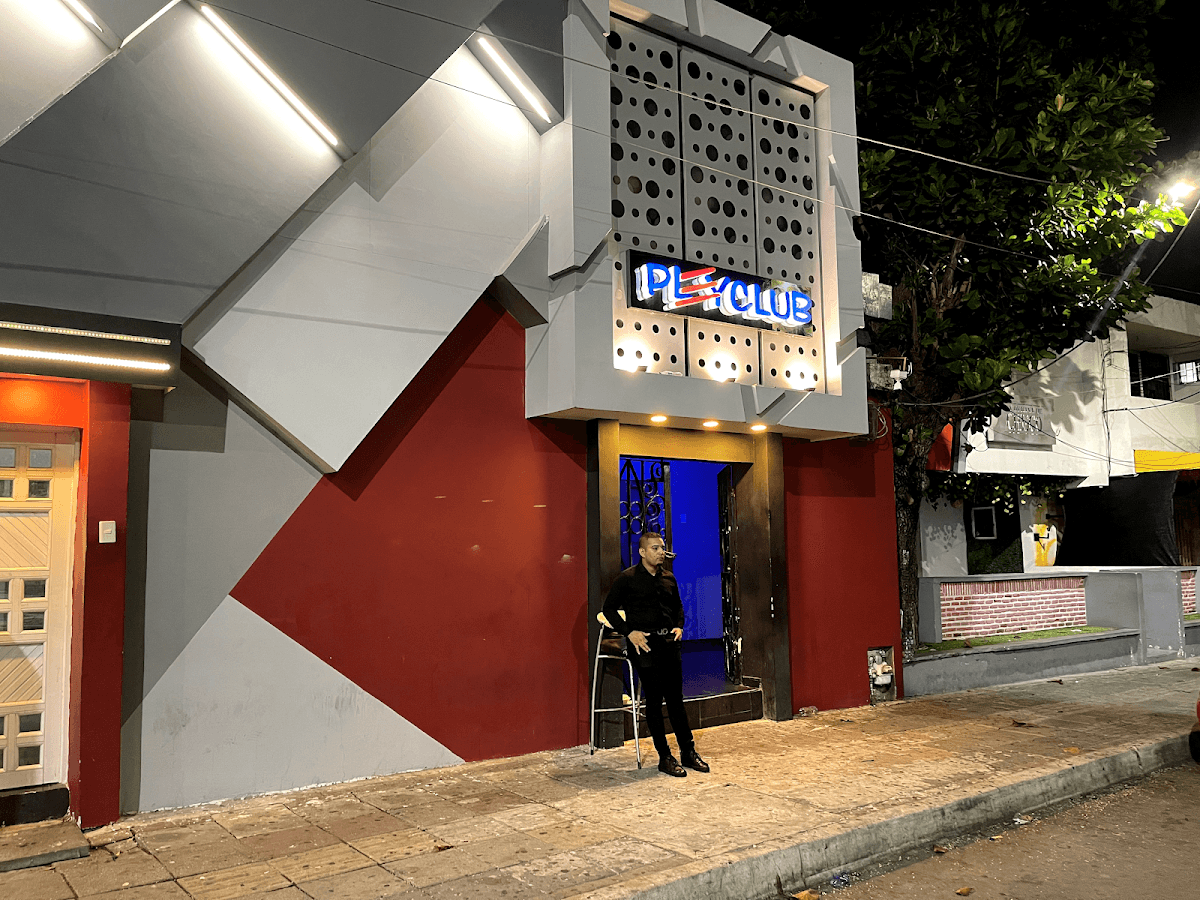 PLEYCLUB | Club Nocturno para Adultos — foto