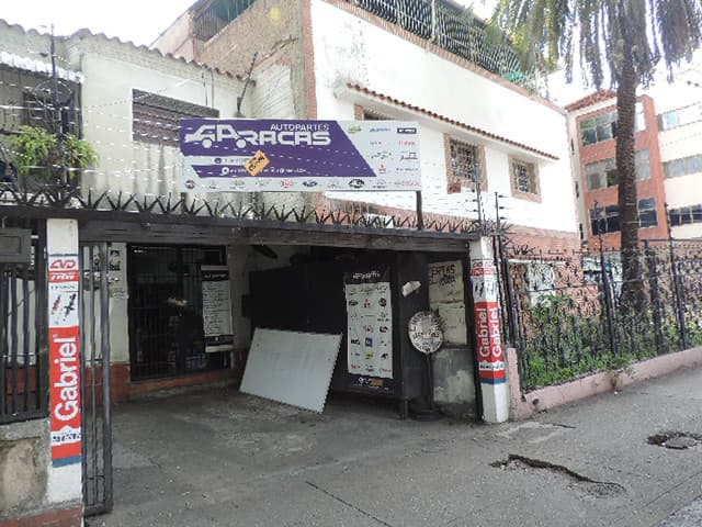 AUTOPARTES CARACAS JV512 CA
