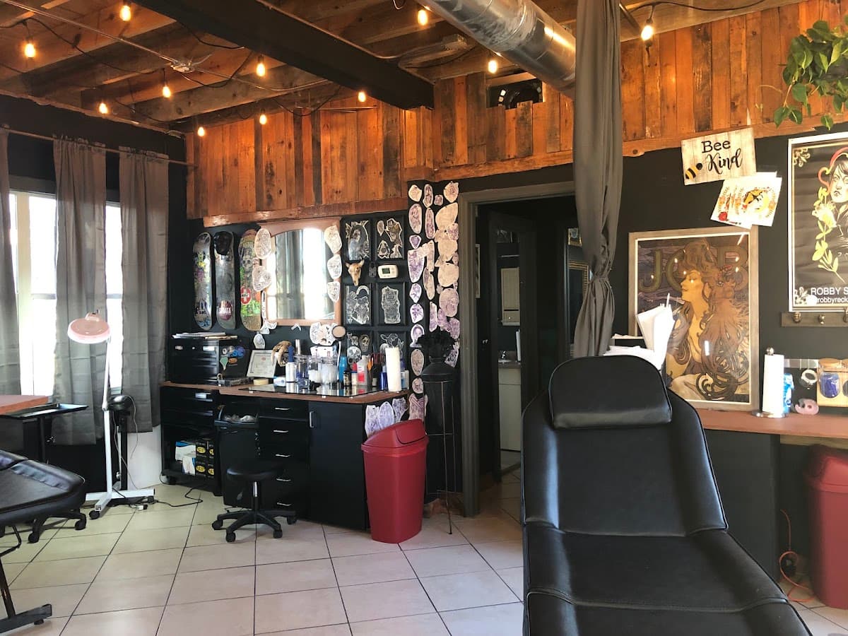Black Label Tattoo & Piercing — foto