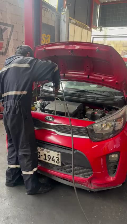 TALLER AUTOMOTRIZ PIQUETE — foto