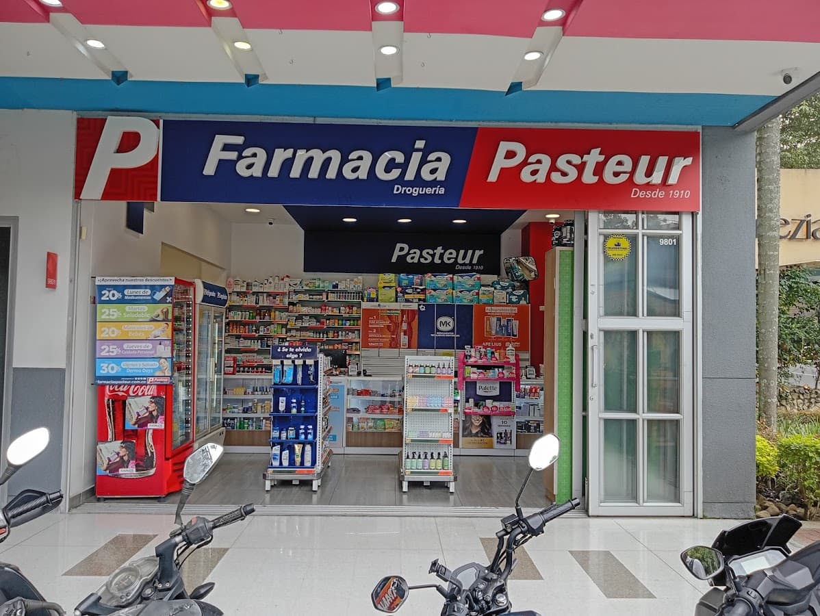 Pasteur Farmacia Piazza Bella - Medellín