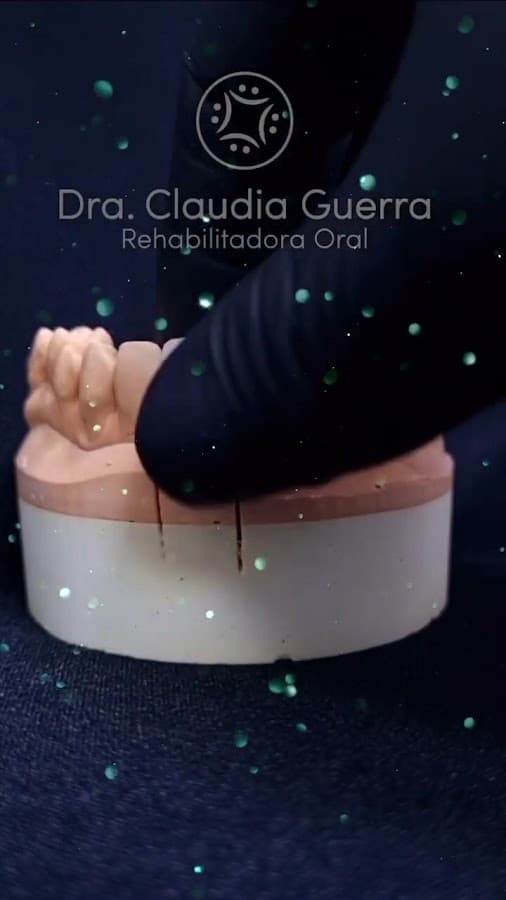 Dra Claudia Guerra Odontóloga especialista en Rehabilitación Oral — foto