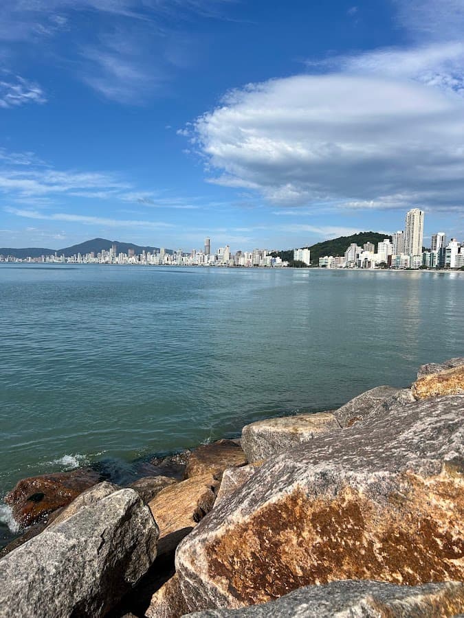 Molhe Norte de Itapema — foto